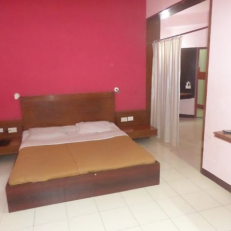 Hotel Manorath Nashik Room photo